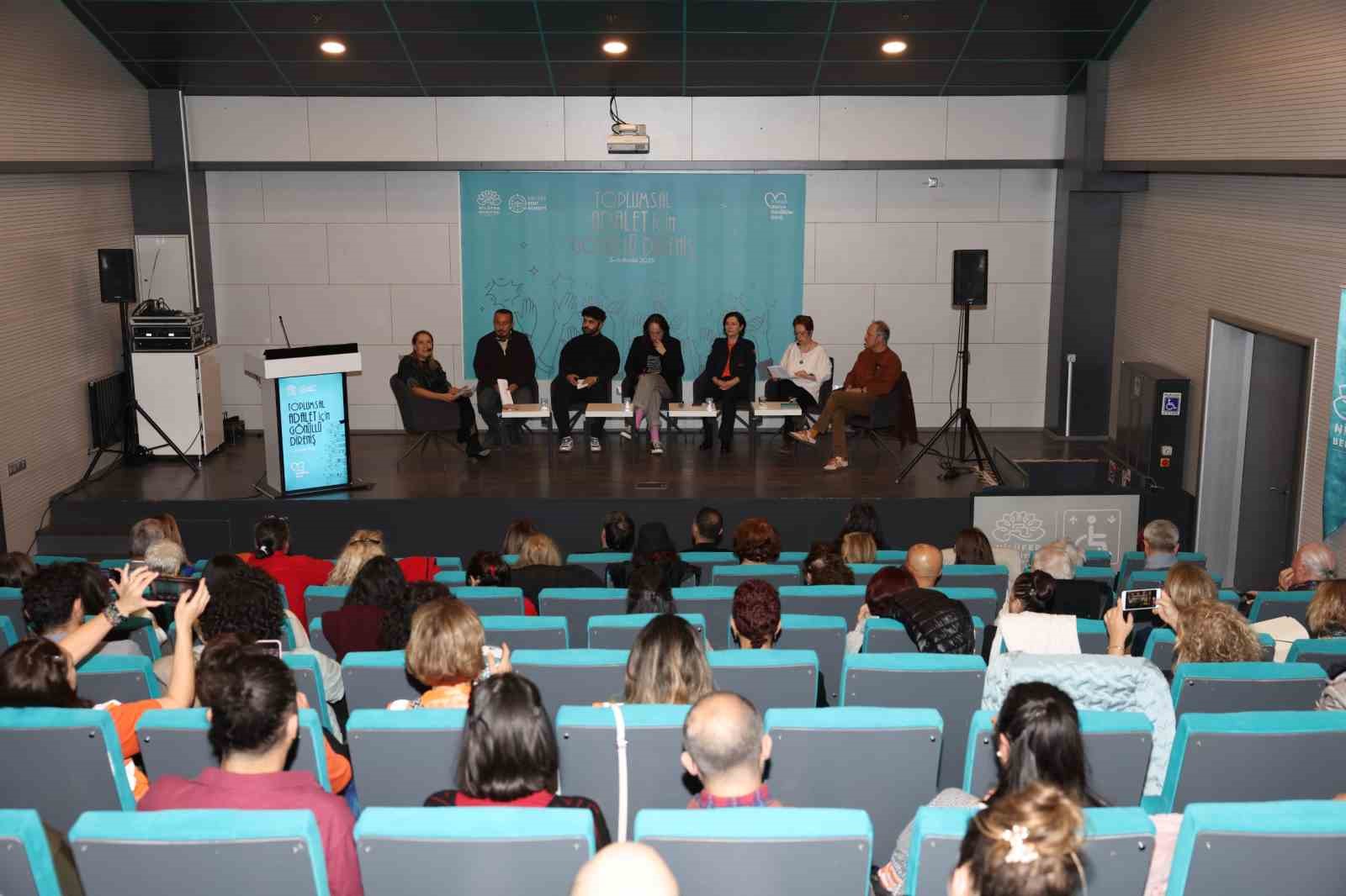 Nilüfer’de gönüllülüğün geleceği masaya yatırıldı
