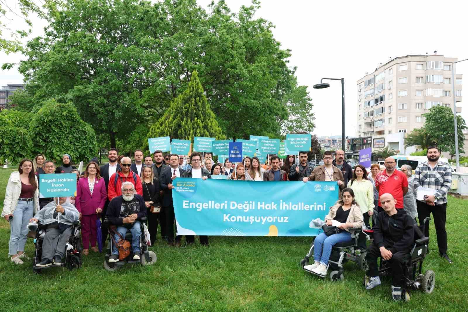 Nilüfer’de sloganlar engelleri aşmak için yükseldi

