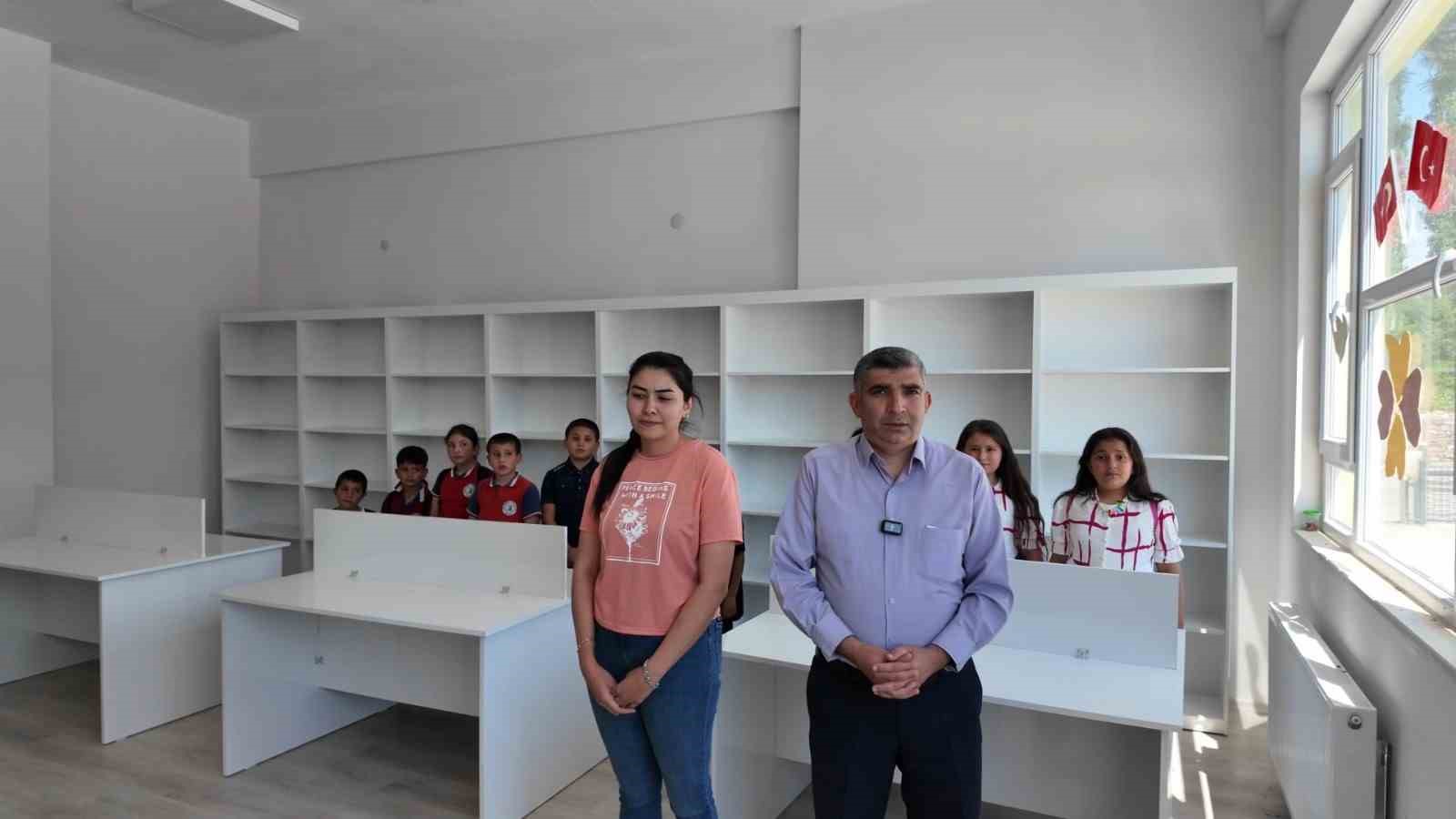 Öğrenci dostu büyükşehir, Akkışla’da İlkokul Kütüphanesi’ni dizayn etti
