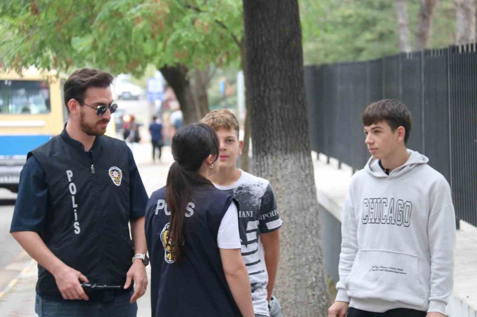 Okullarda geniş güvenlik önlemi
