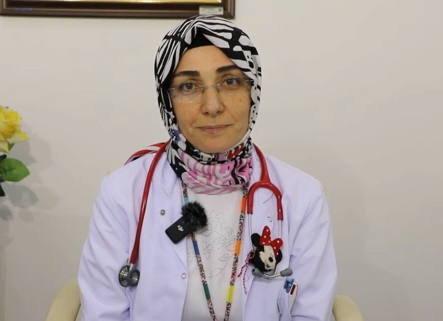 Okulların açılmasıyla birlikte artan hastalıklara karşı uzmanından velilere önemli uyarılar
