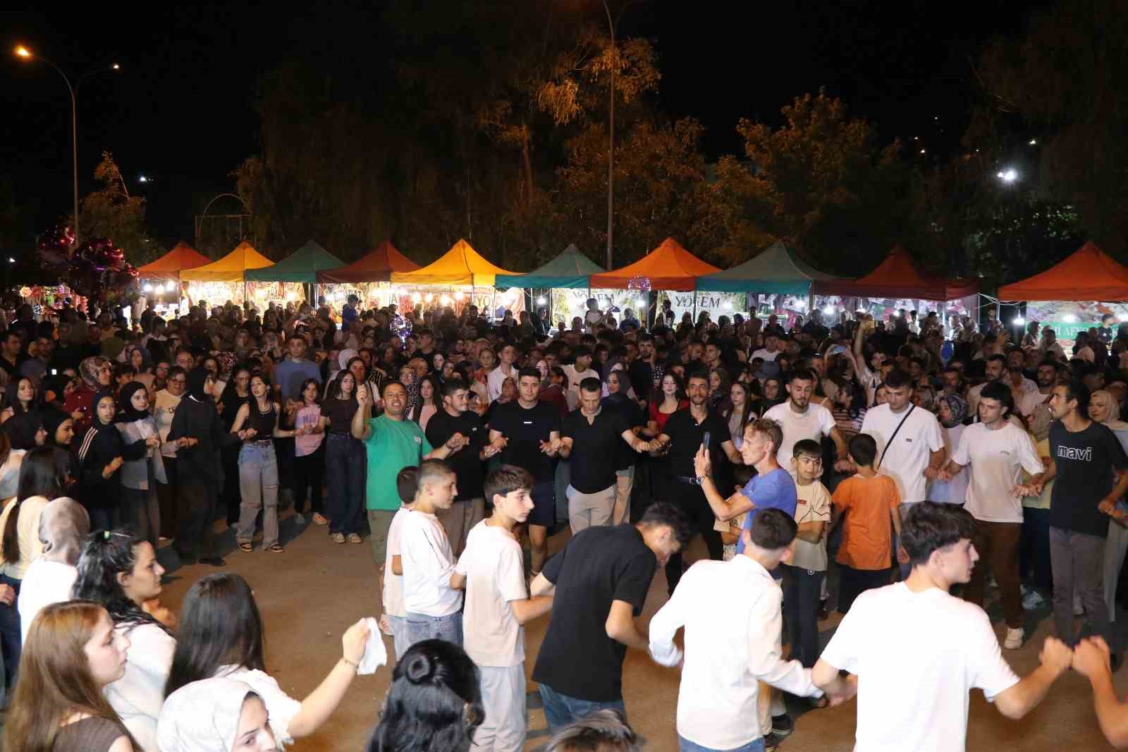 Oltu’da festival coşkusu konserle zirveye ulaştı
