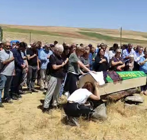 PKK’nın üç numaralı ismi Mustafa Karasu’nun annesi Sivas’ta defnedildi
