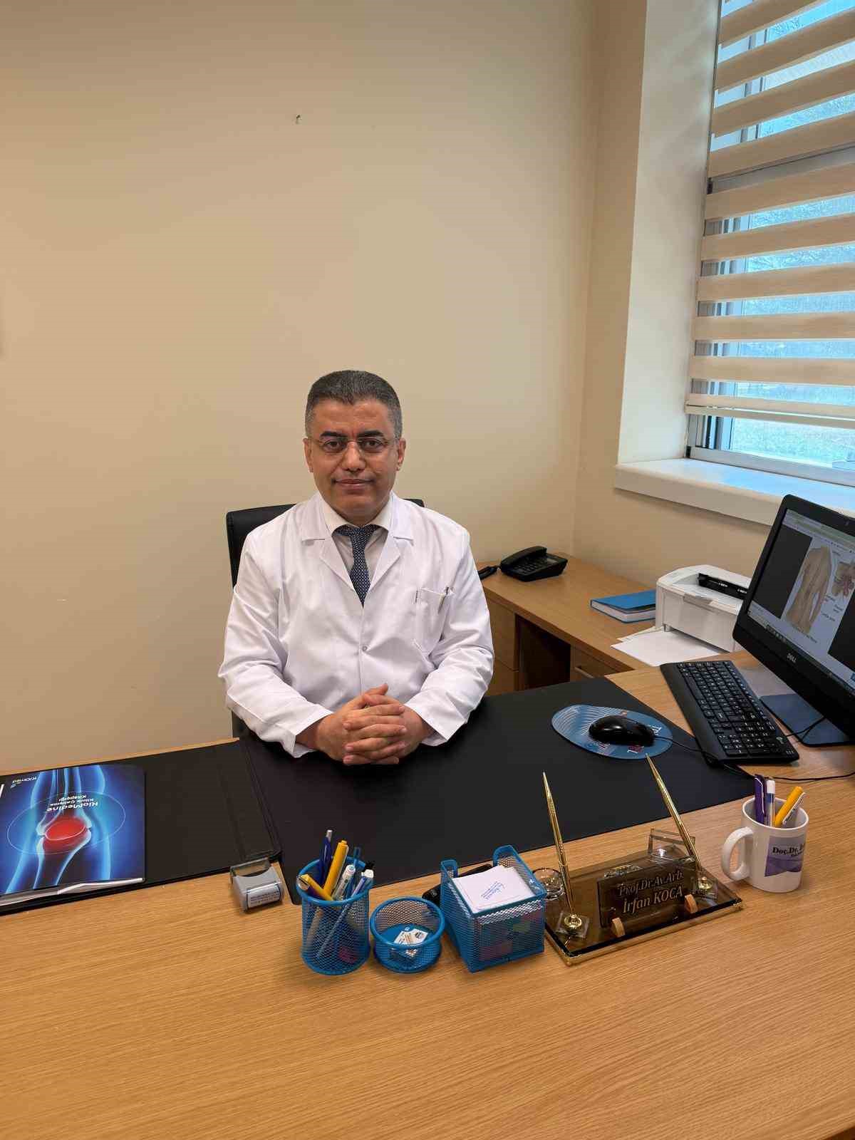 Prof. Dr. Koca, ameliyat sonrası geçmeyen bel ağrıların nedenlerini anlattı
