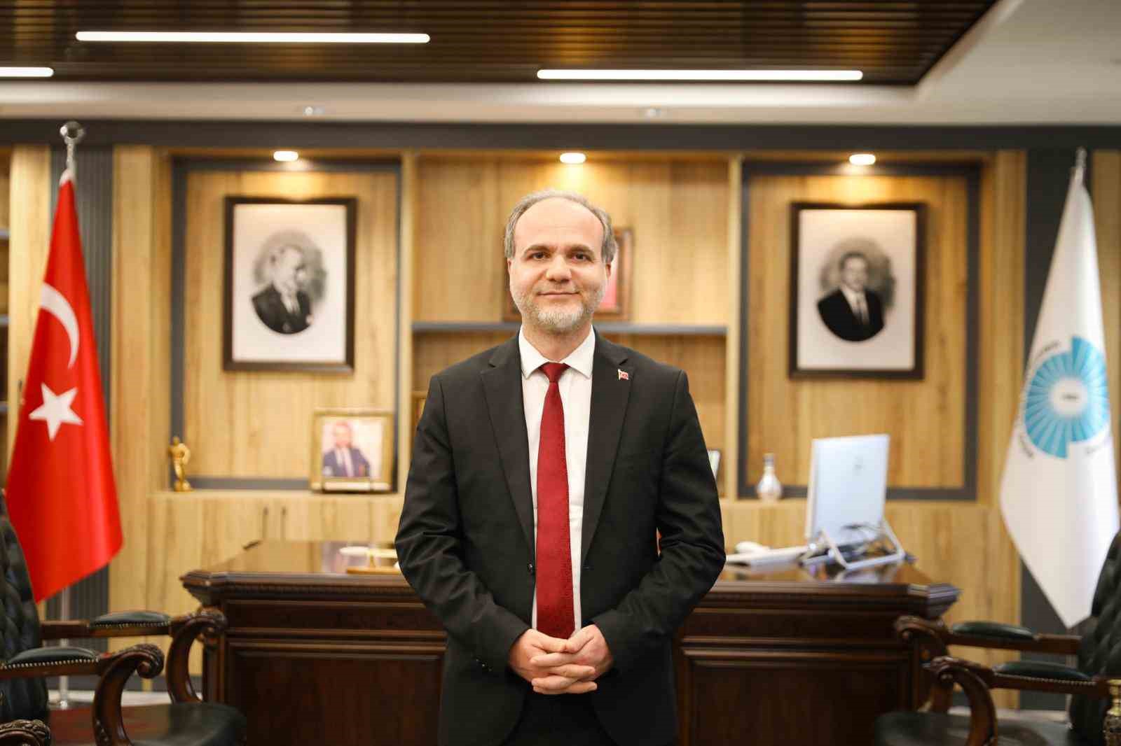 Rektör Uslu: "Geleceğimizi bilim ve aklın ışığında inşa ediyoruz"
