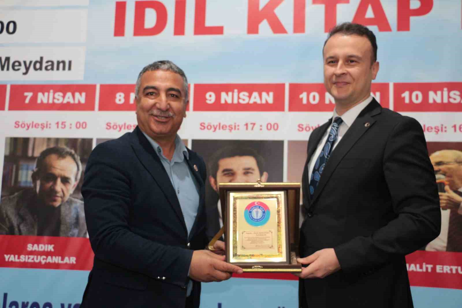 Sağlık-Sen’den Kaymakam Adıgüzel’e "Hizmet" plaketi
