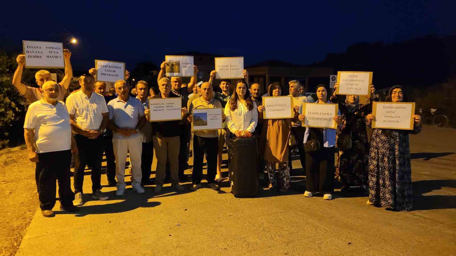 Samsun’da mahalle sakinlerinden dron ile ilaçlama tepkisi
