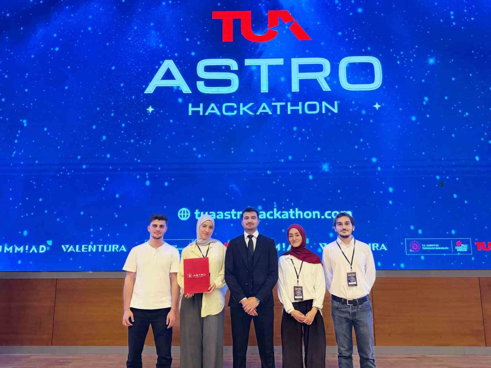 SAMÜ’lü öğrencilerden Türkiye üçüncülüğü
