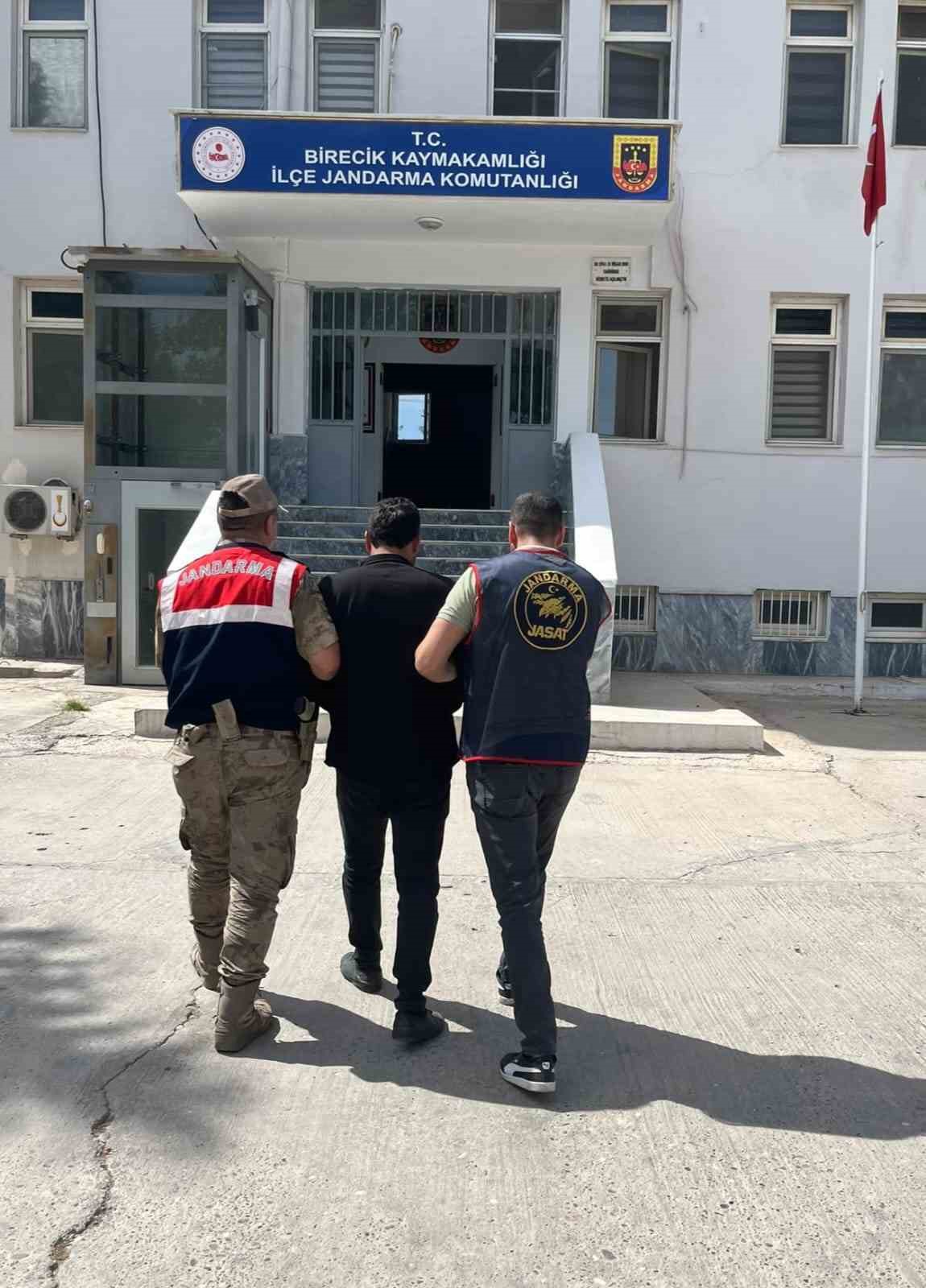 Şanlıurfa’da uyuşturucu ticaretinden hükümlü kişi yakalandı

