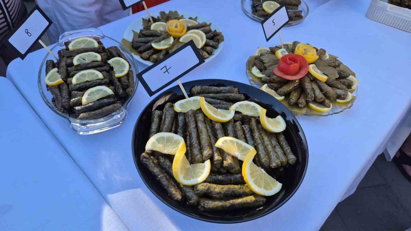 Sarma ve tatlılar yarıştı
