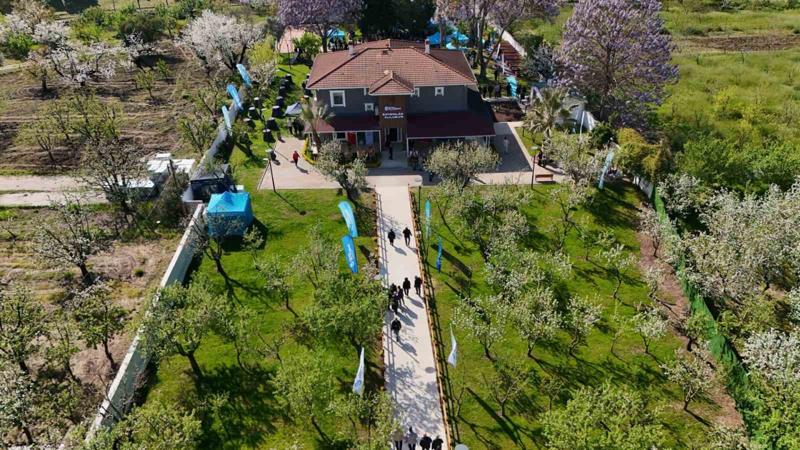 Saygınlar Kulübü Gölcük’te hizmete açıldı
