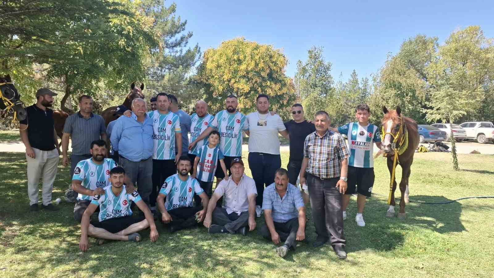 Selendili ciritçiler Ankara’da yarı finale kaldı
