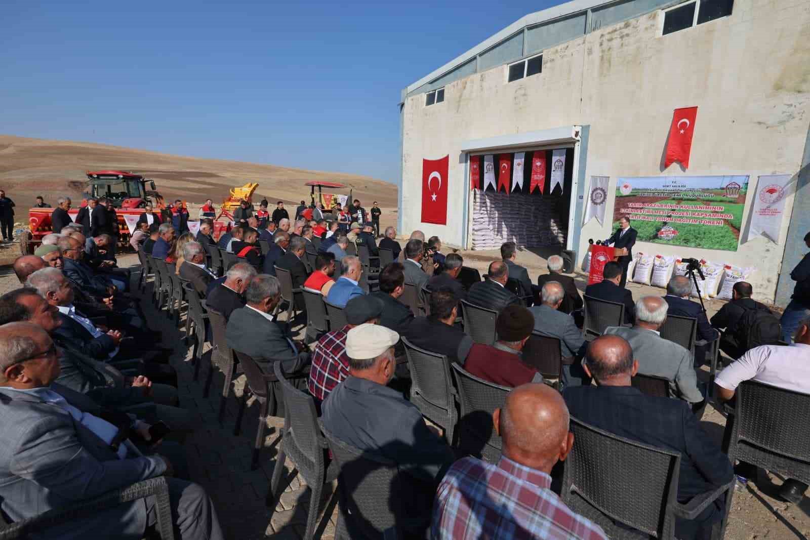 Siirt’te 203 ton kırmızı mercimek çiftçilere dağıtıldı
