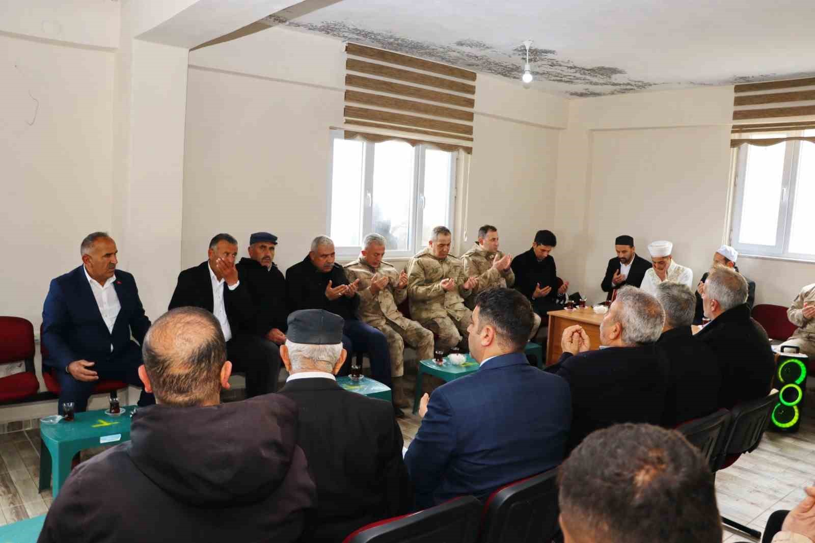 Siirt’te şehitler dualarla anıldı
