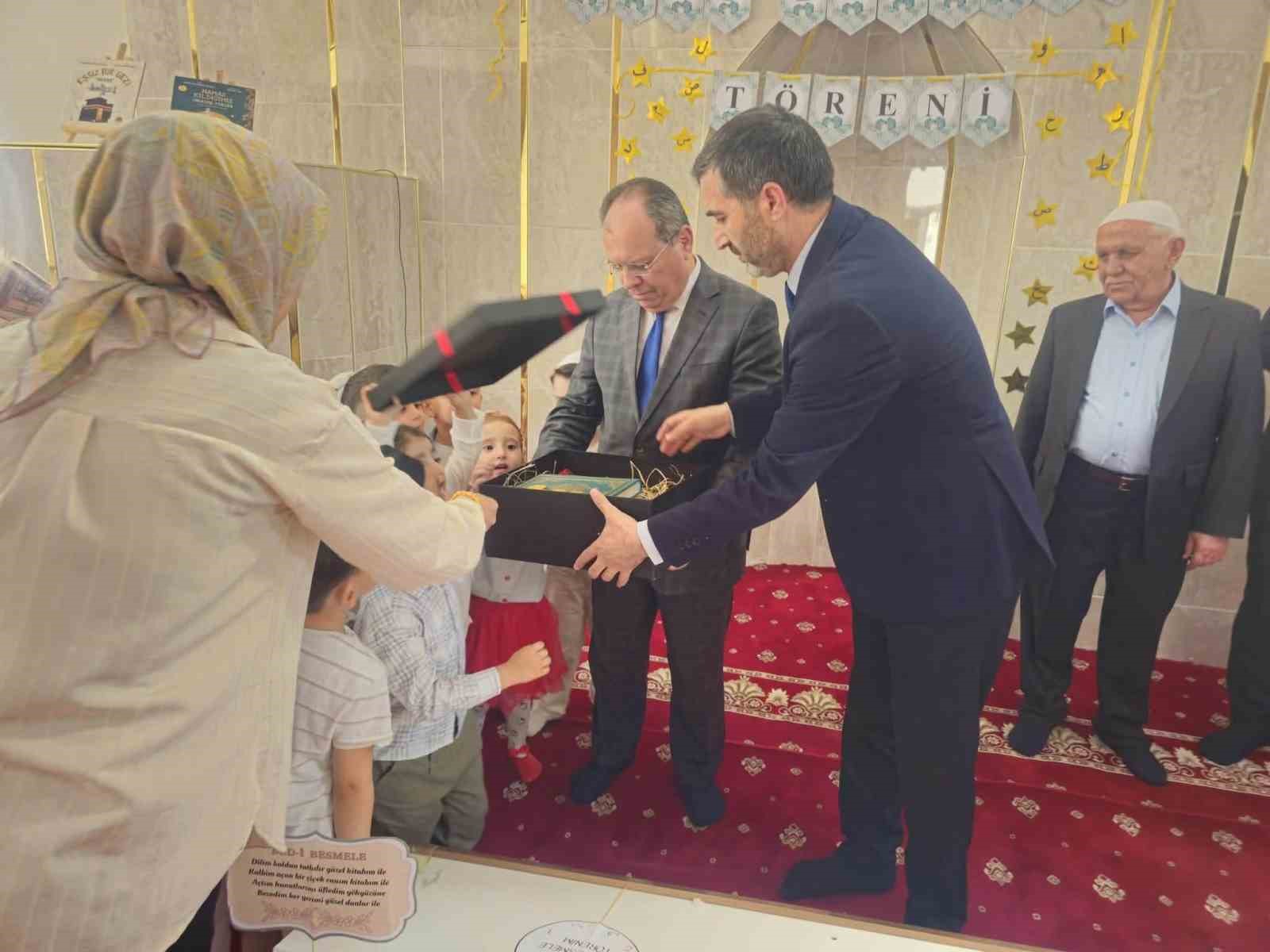 Silopi’de minik öğrenciler "bedi besmele" ile ilim yolculuğuna başladı
