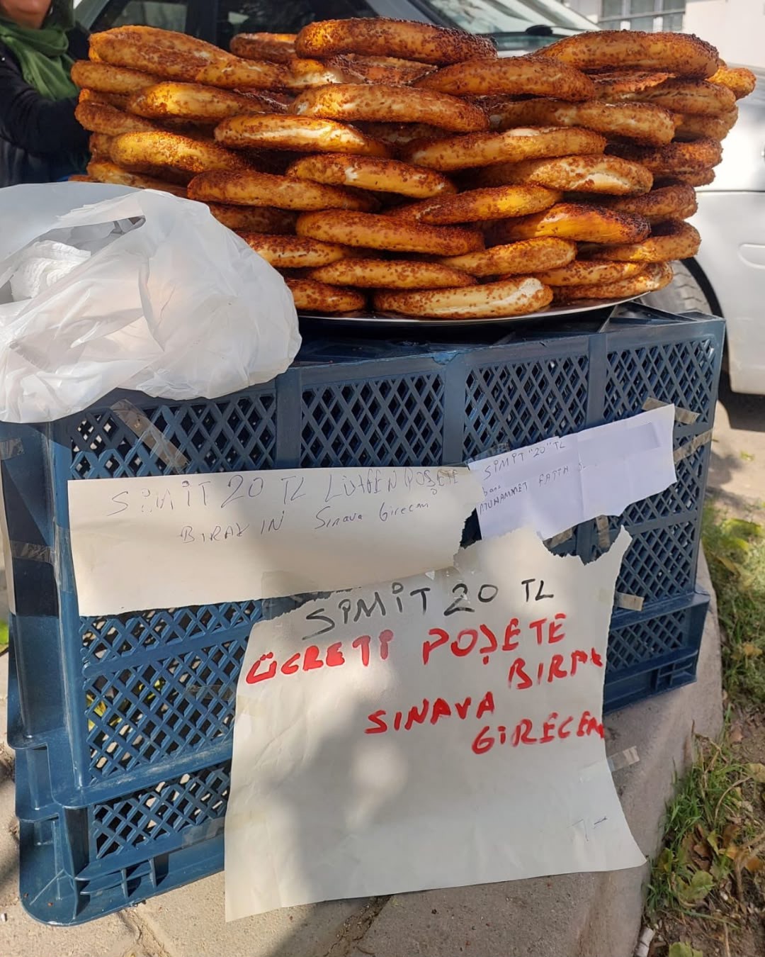 Simit tezgahına not bırakıp KPSS’ye girdi
