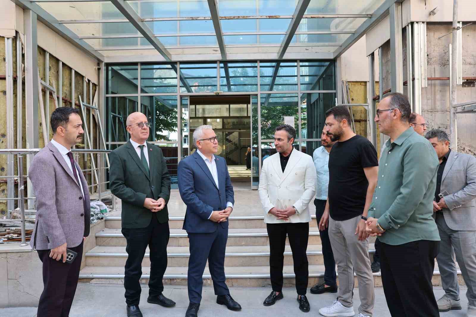 Sivas’ın en büyük kütüphanesinde kapasite artırılıyor
