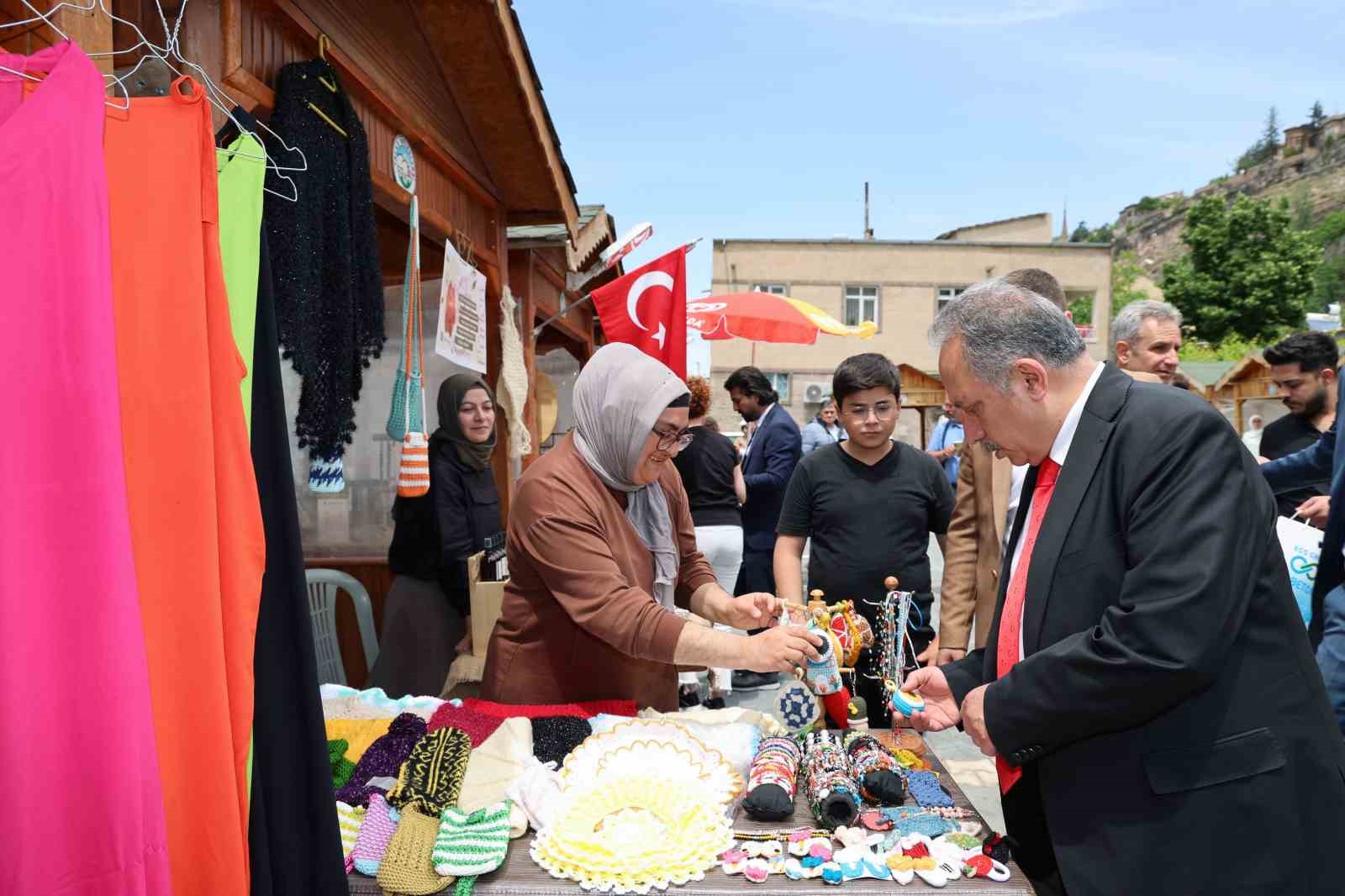 Talas’ta bu hafta eylülün ikinci maharetli elleri
