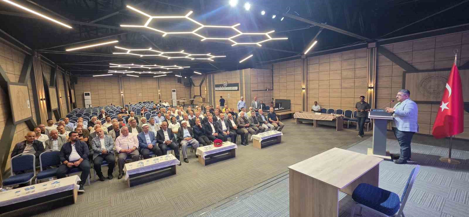 Tatvan’da toplumsal sorunlarla ilgili istişare toplantısı düzenledi
