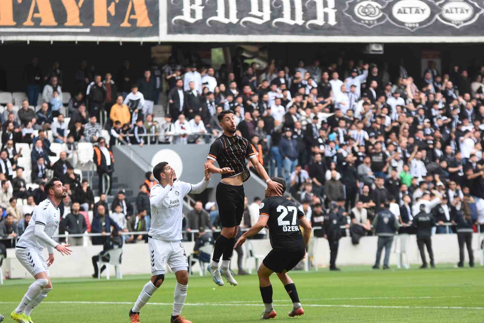 TFF 3. Lig: Altay: 1 - İzmir Çoruhlu FK: 1
