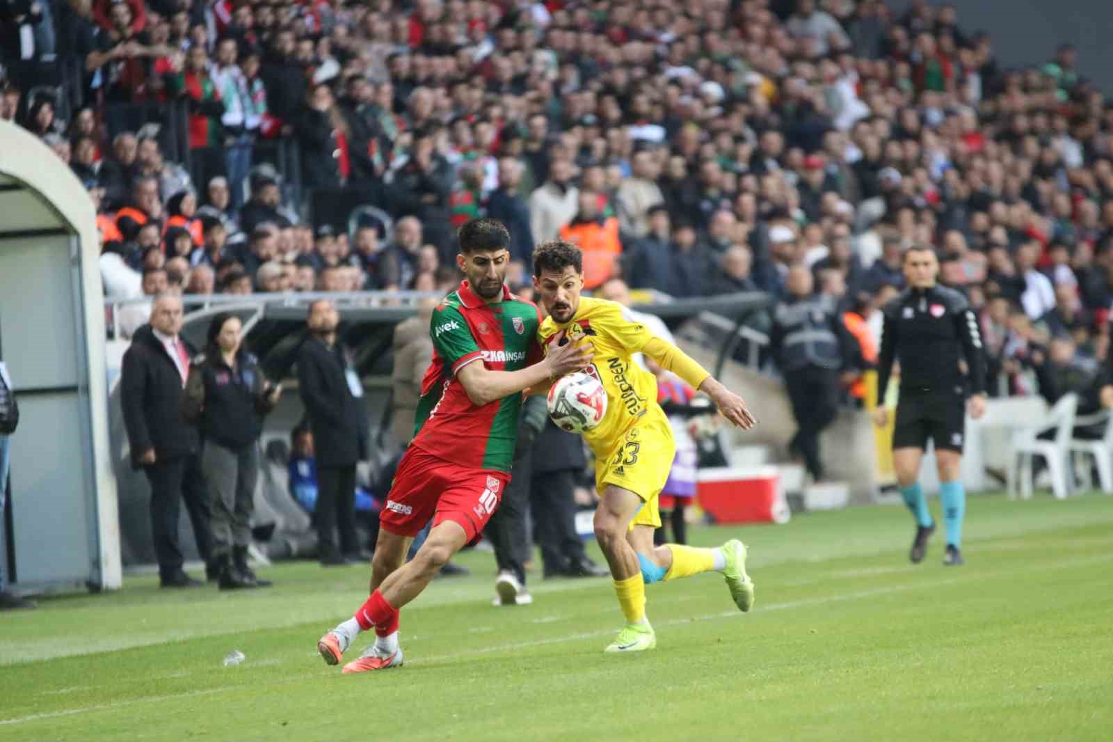 TFF 3. Lig: Karşıyaka: 0 - Eskişehirspor: 0
