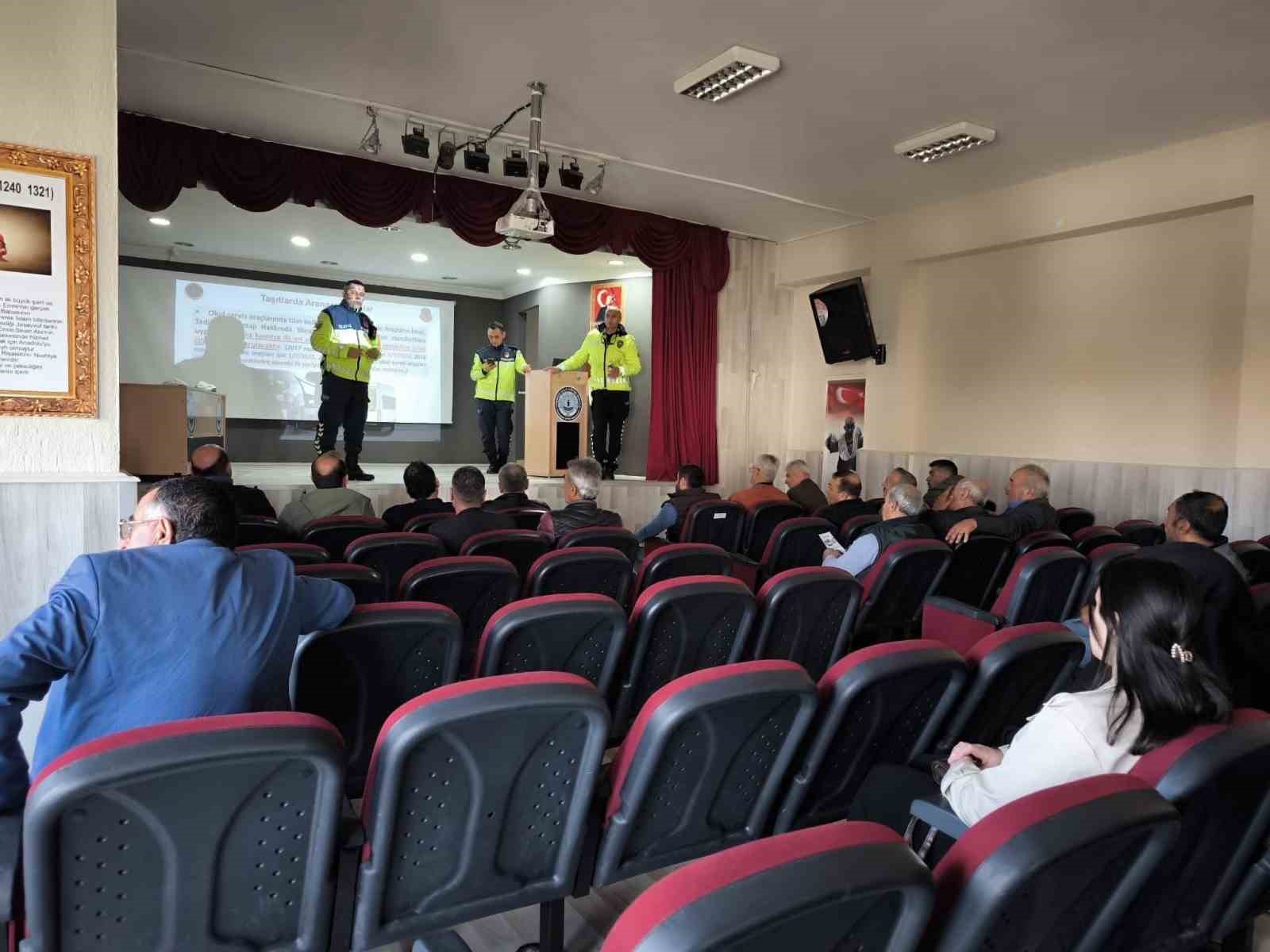 Tomarza’da taşımalı eğitim servis şoförlerine öğrenci güvenliği eğitimi

