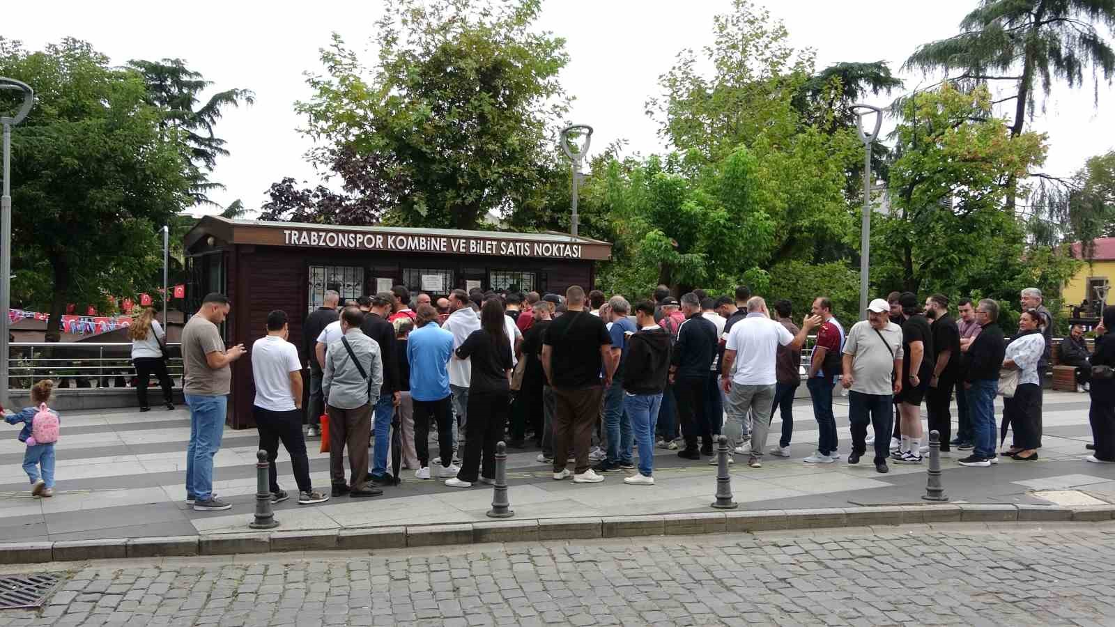 Trabzonspor - Galatasaray maçının biletleri satışa çıktı
