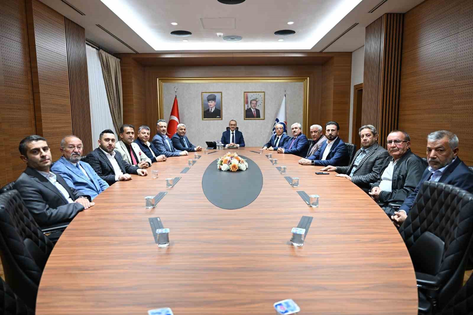 TSO heyeti Vali Seddar Yavuz ile bir araya geldi
