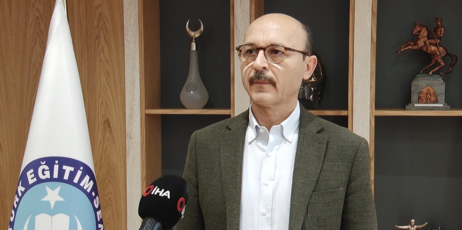 Türk Eğitim Sen Genel Başkanı Geylan: "Meslektaşımız öğrencisi tarafından katledildi"
