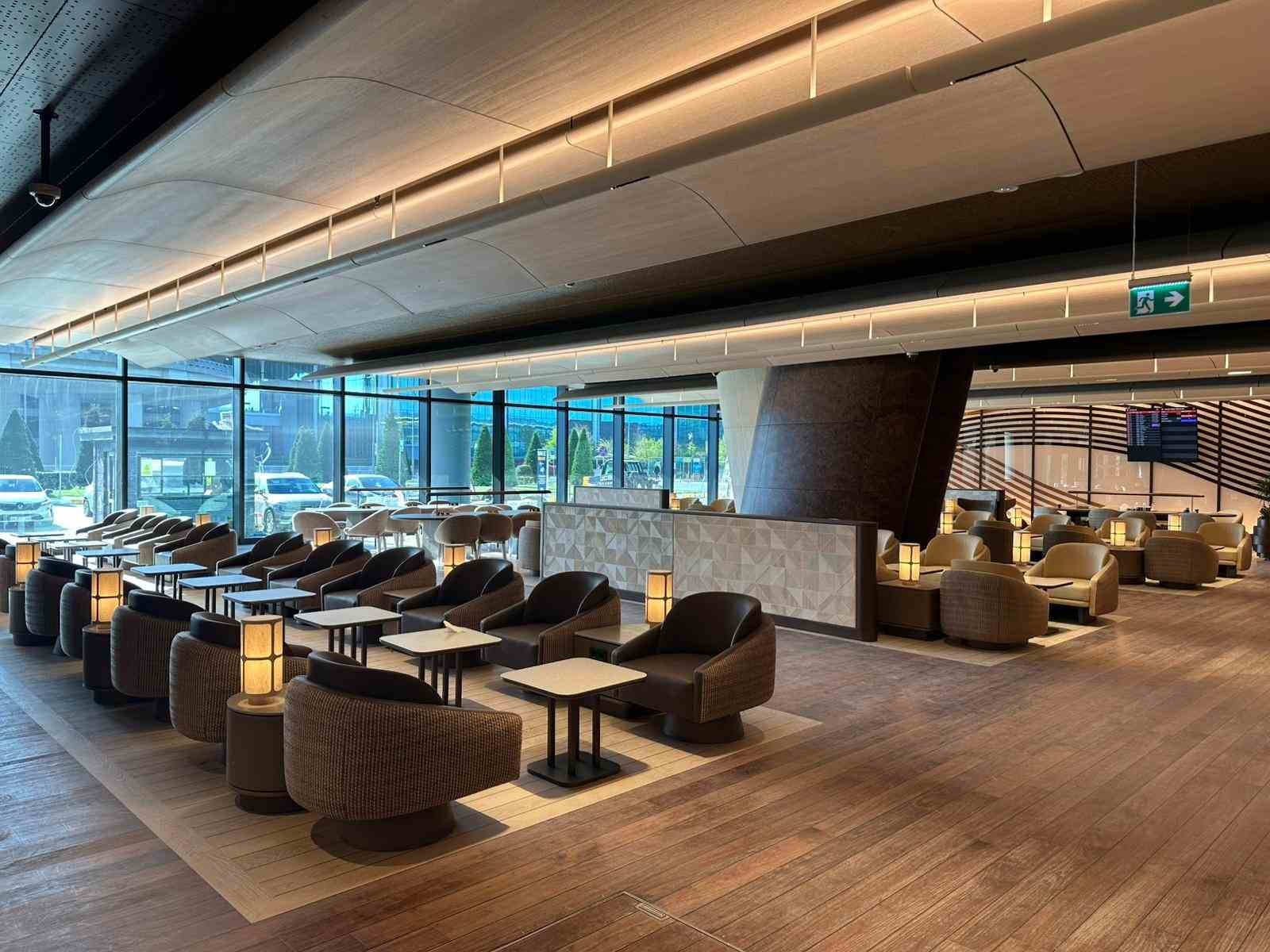 Türk Hava Yolları, İstanbul Havalimanı’ndaki İç Hatlar Özel Yolcu Salonu’nu yeniledi
