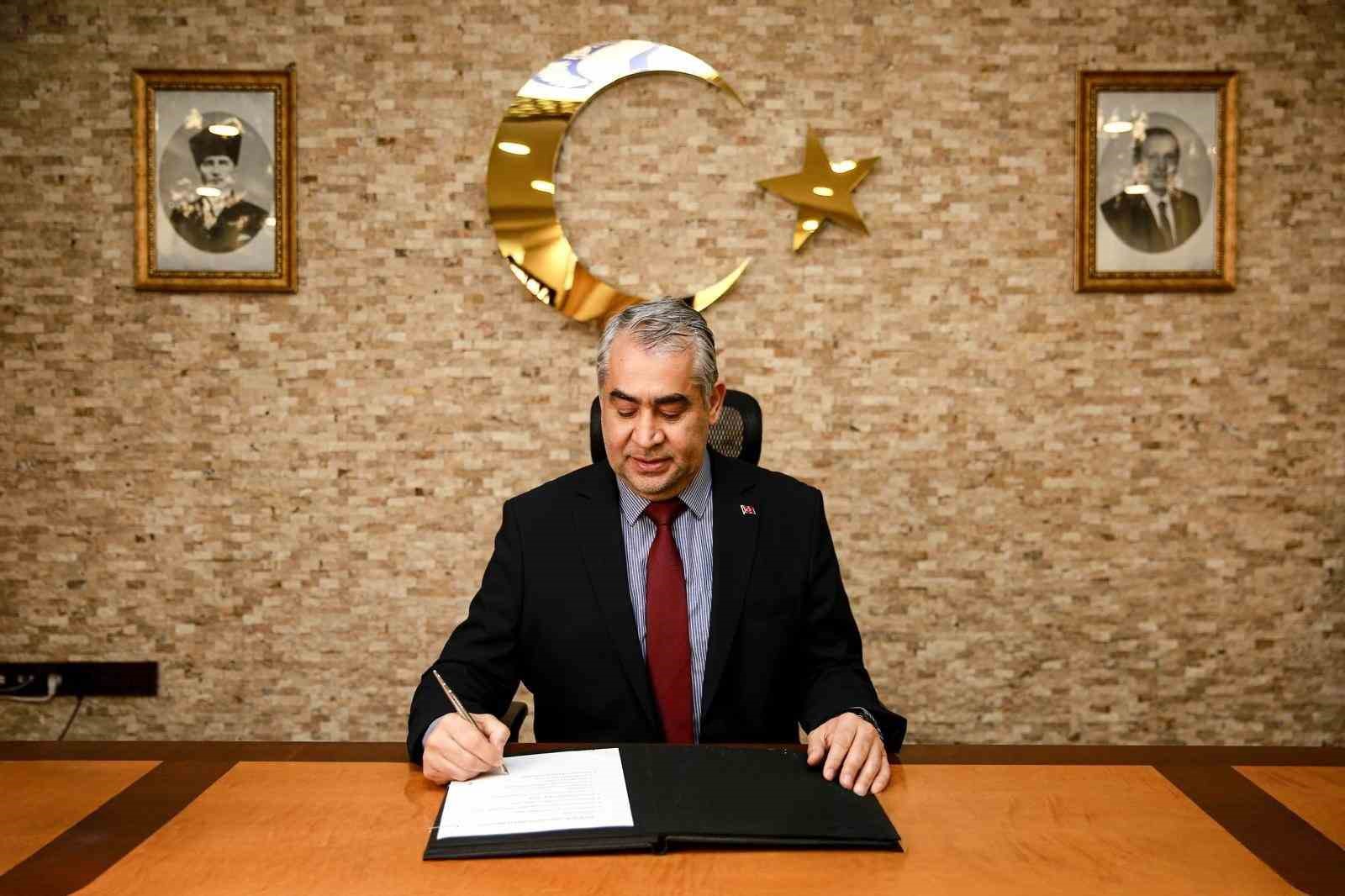 Üniversite adaylarına ADÜ Rektörü Kent’ten davet: "Geleceğe değer katan bir yolculuğa ADÜ’de adım atın"
