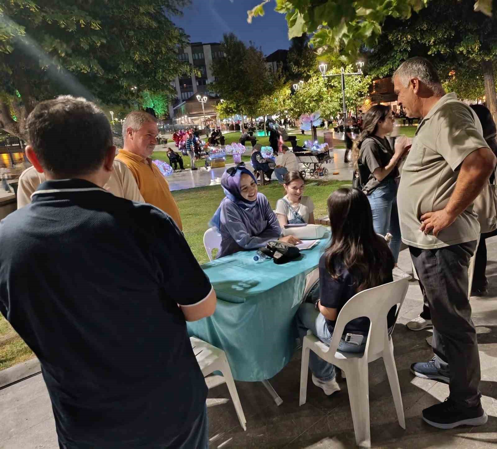 Üniversite adaylarına tercih sürecinde rehberlik desteği
