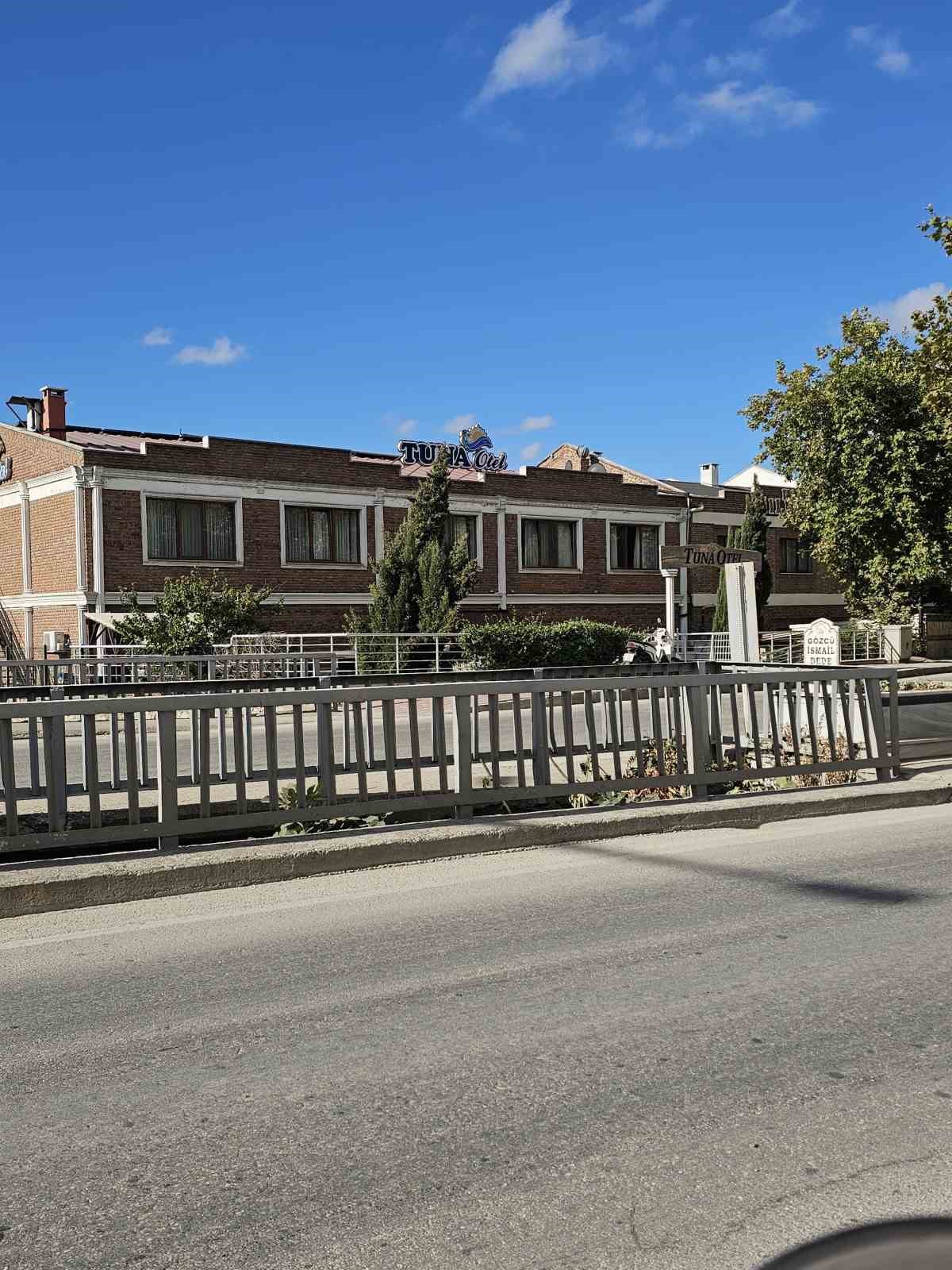Ünlü iş adamının kaldığı otel odasında skandal
