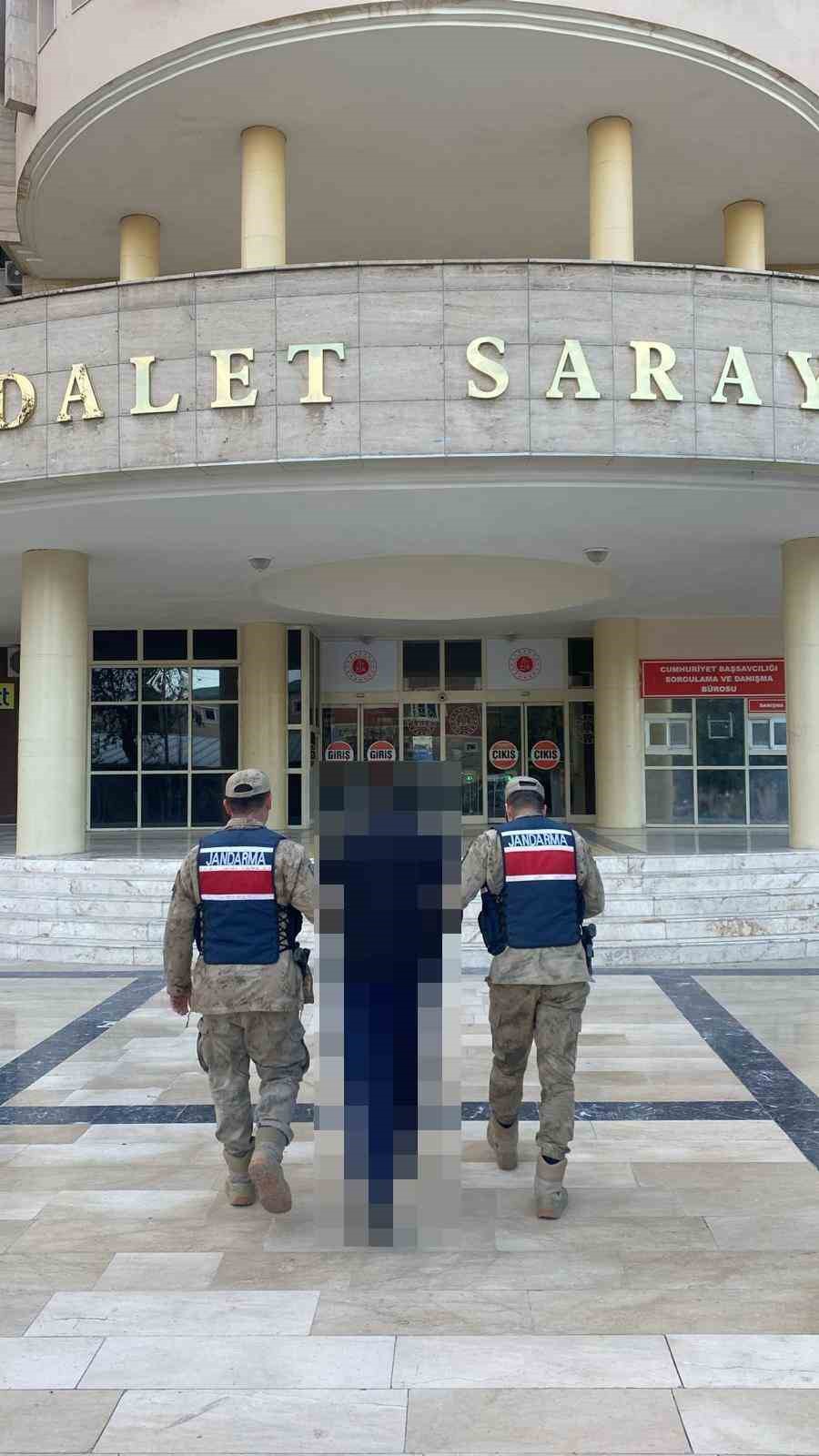 Uyuşturucudan aranan şahıs yakalandı
