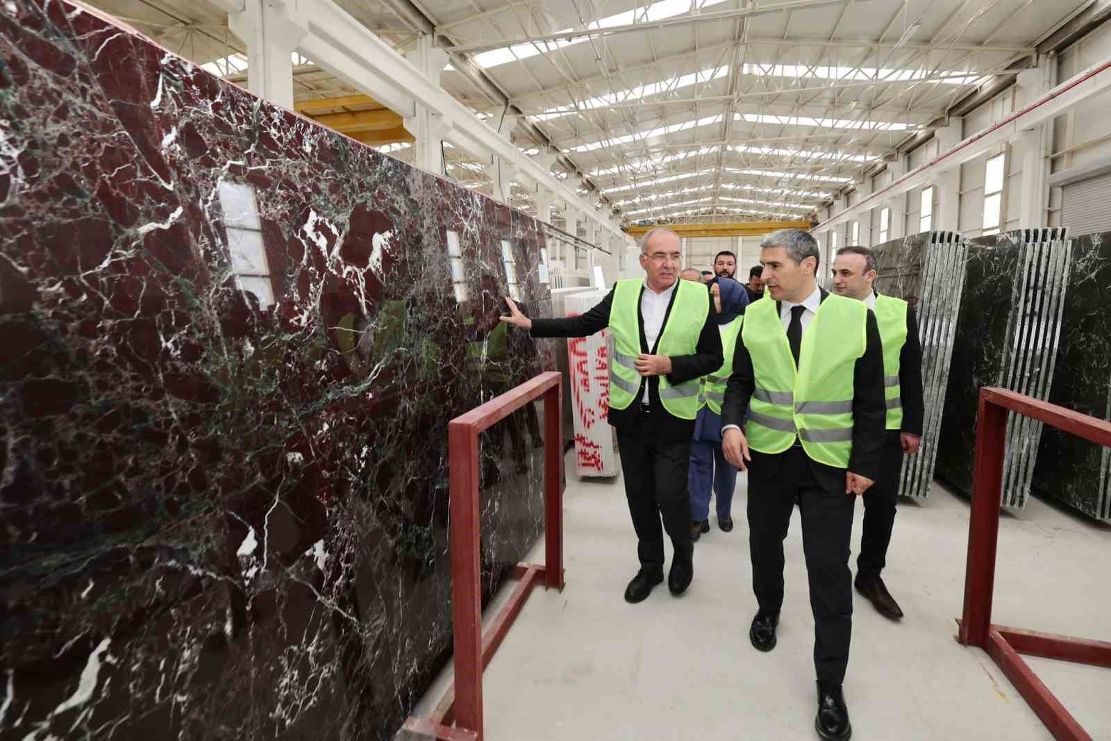 Vali Aktaş: "İscehisar mermeri dünyanın dört bir yanında yapıları süslüyor"
