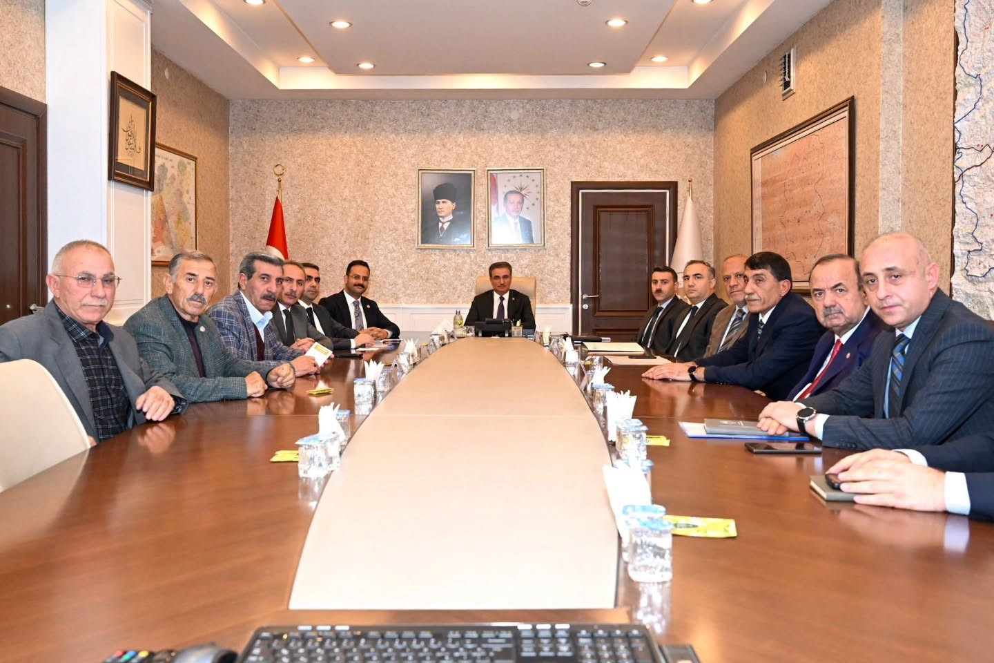 Vali Aydın Baruş Başkanlığında ‘Hayvan Pazarı’ Toplantısı
