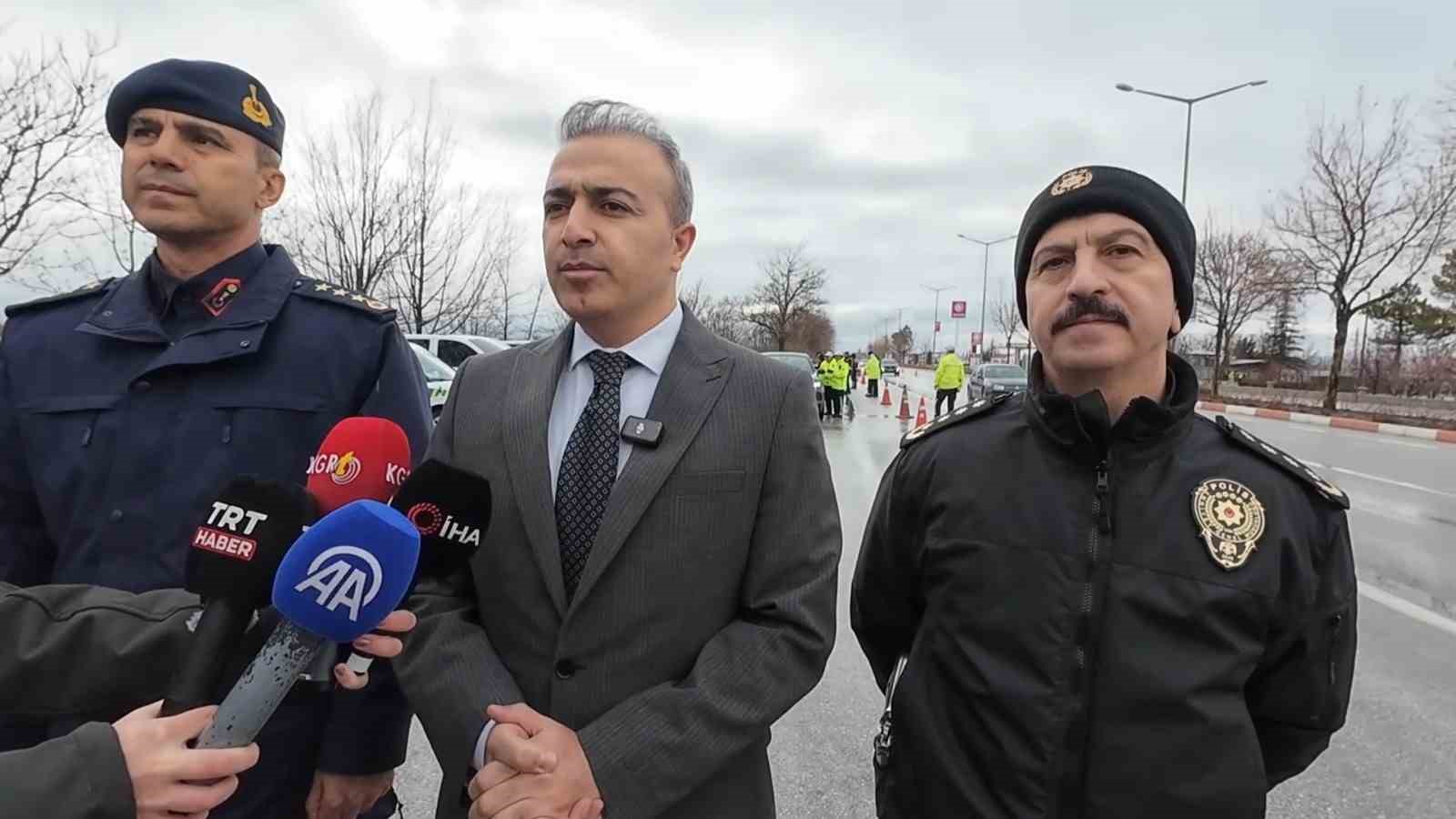 Vali Çiçek: "Bayramda vatandaşımızın huzuru için sahadayız"

