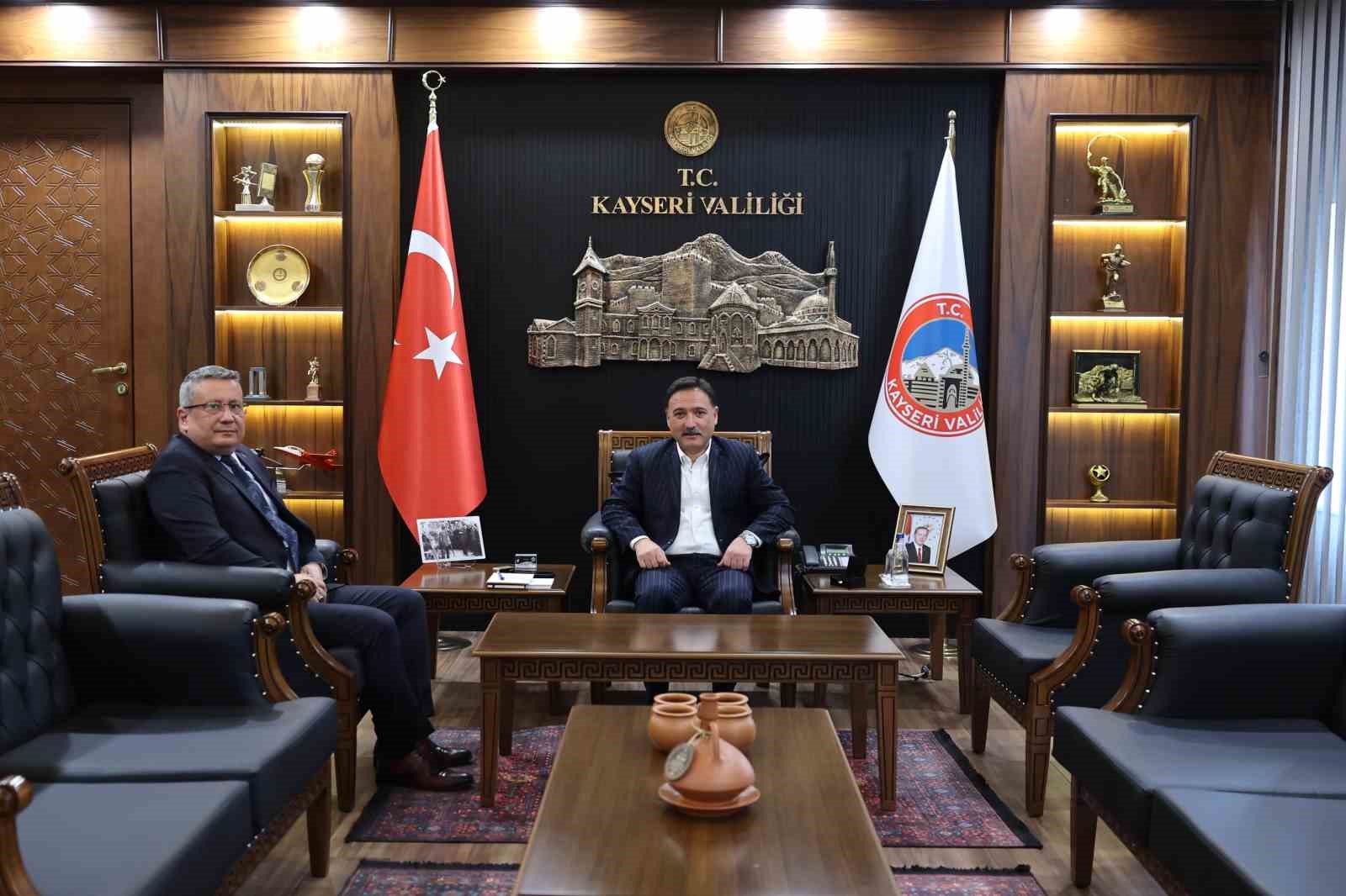 Vali Çiçek, İl Emniyet Müdürü Sinan Ergen’i kabul etti
