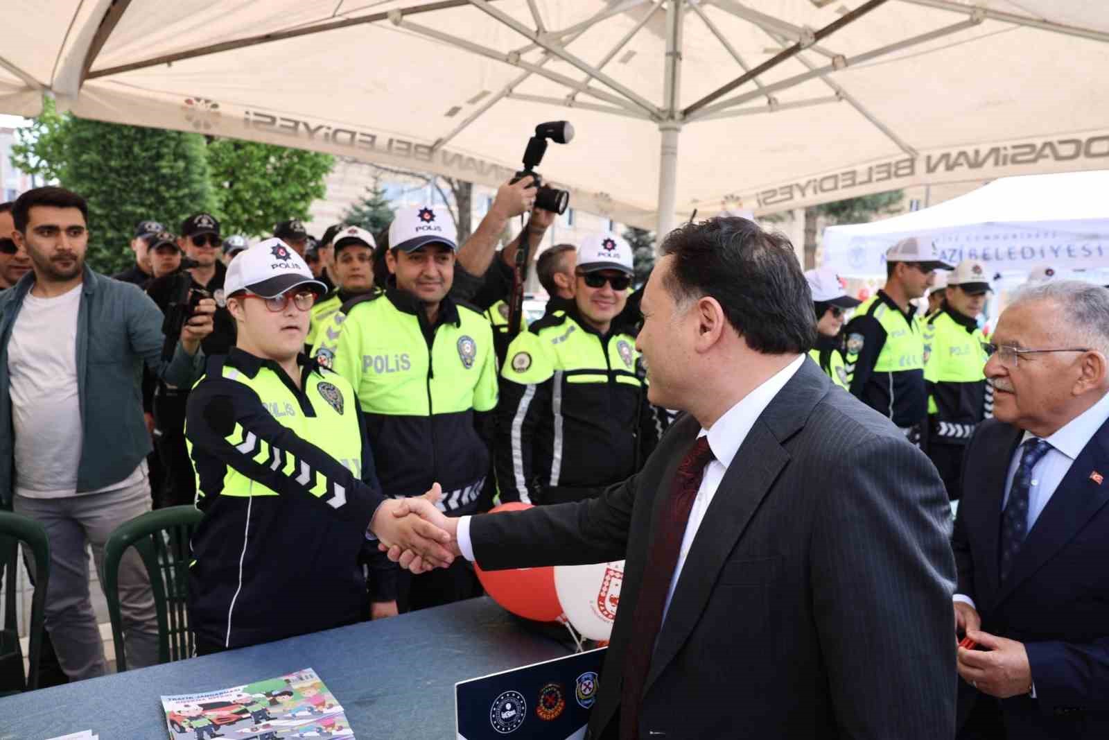 Vali Çiçek: "Ölümlü trafik kazalarında yüzde 60’lık bir düşüş var"
