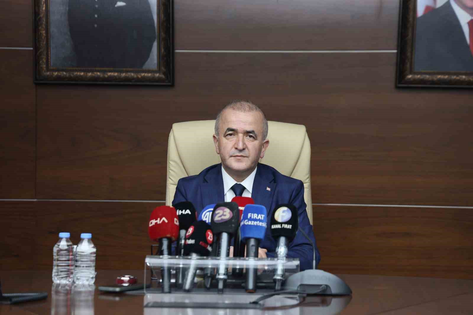 Vali Hatipoğlu: "Randevusu olmayan ebeveynler okul bahçesine sokulmayacak"
