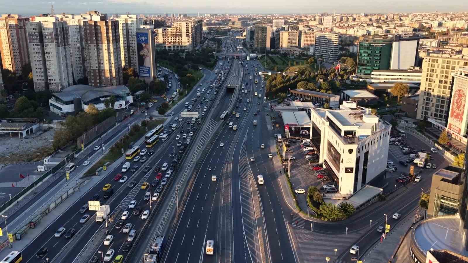 Valilik kararı sonrası okulların ilk günü trafik yüzde 51 olarak ölçüldü
