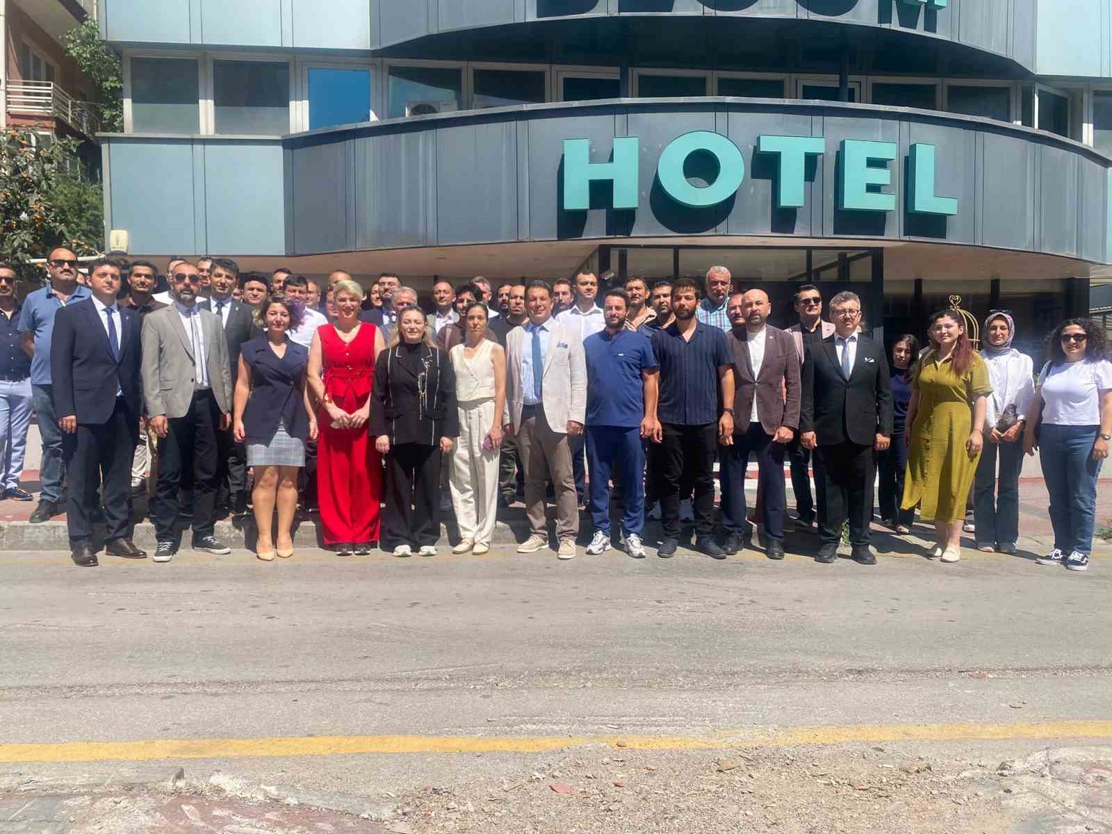 Veteriner Hekim-Sen Genel Başkanı Mutluer: "İnsan ve hayvan sağlığını korumak istiyorsanız yeterli sayıda veteriner hekime sahip olmalısınız"
