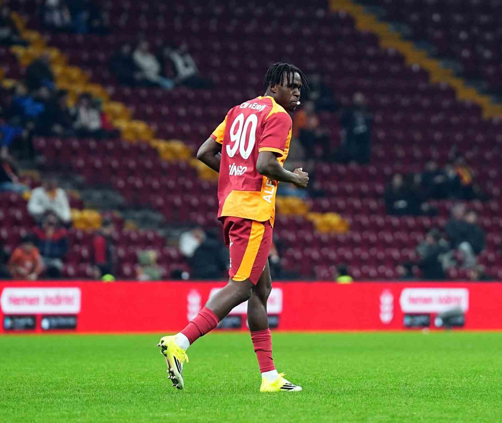 Wilfrid Singo 74 gün sonra sahada
