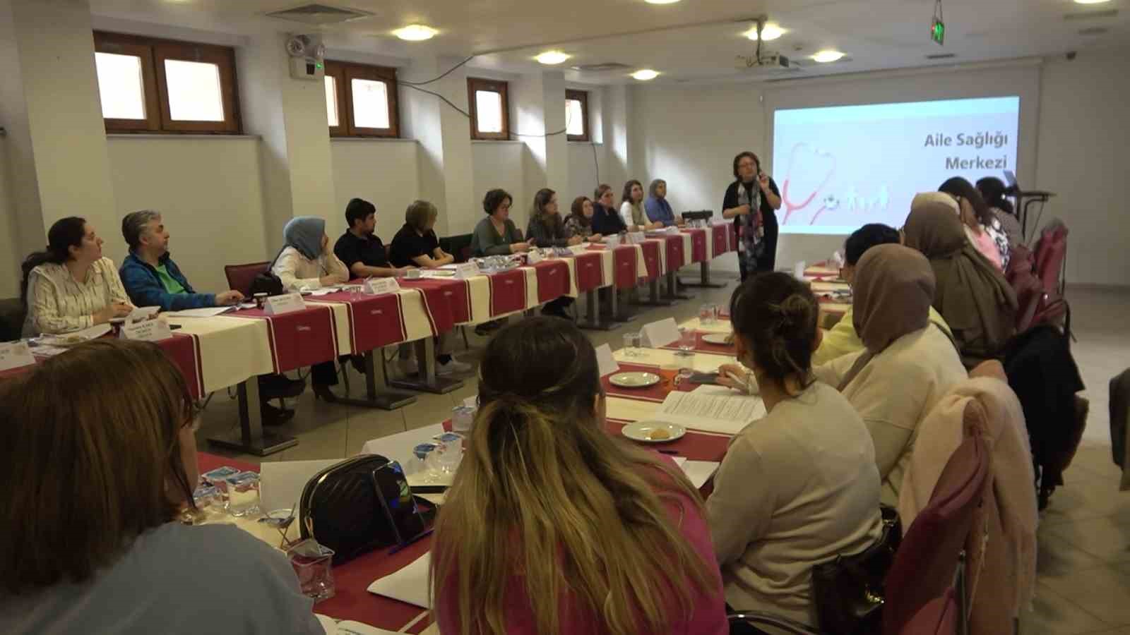 Yalova’da "Emzirme Danışmanlığı ve Ulusal Değerlendirici Sağlık Personeli Eğitimi"
