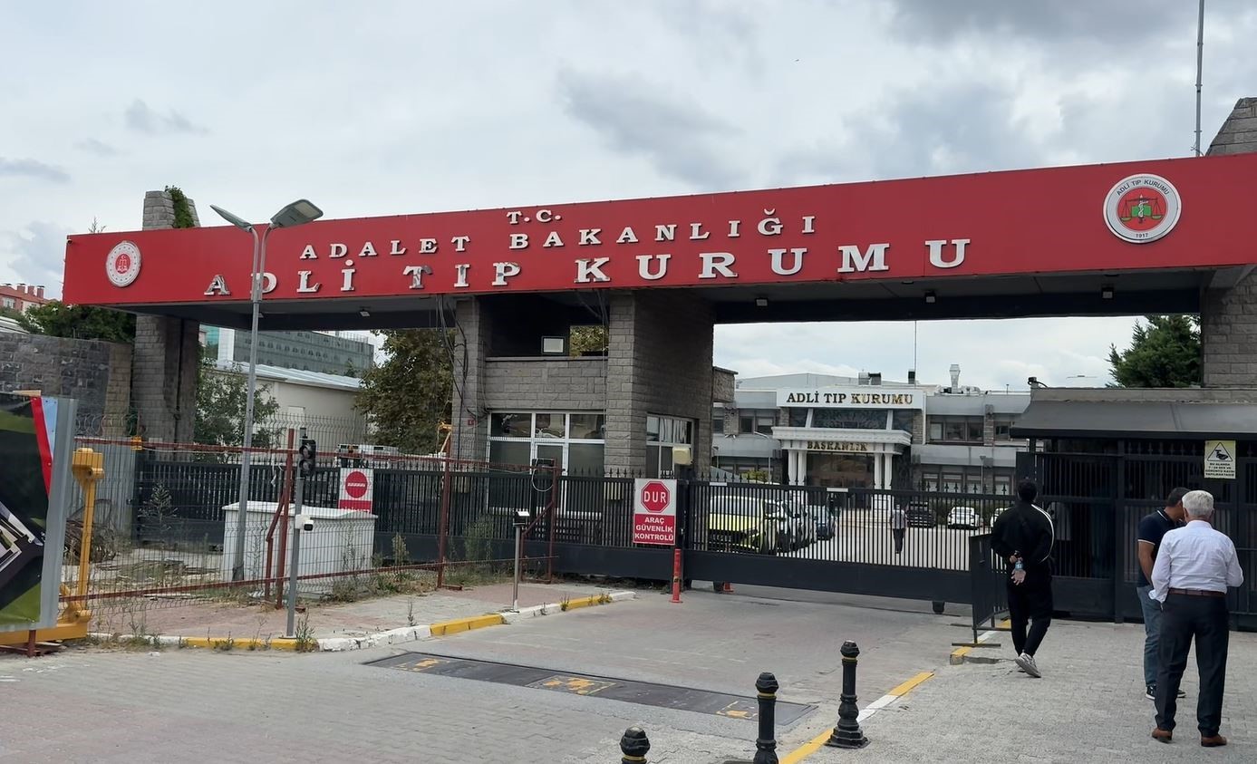 Yanan otobüste hayatını kaybeden Vahide Geçen’in cenazesi ailesine teslim edildi

