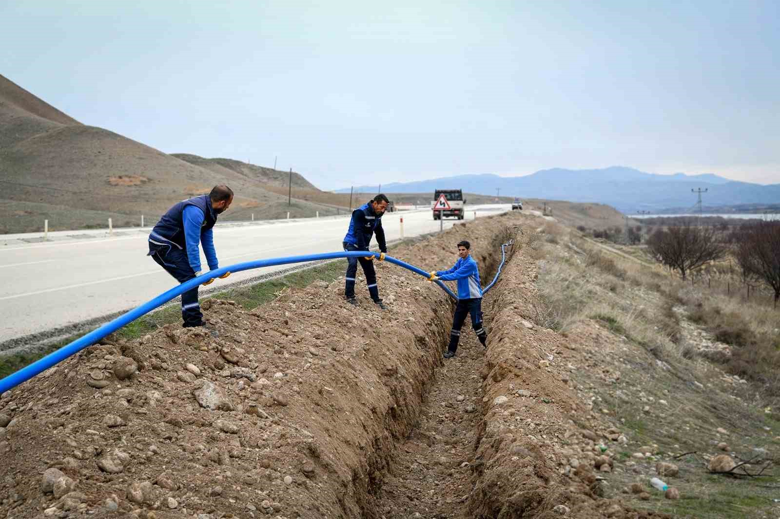 Yazıhan Boyaca ve Cendere’ye 2 bin 700 metre içme suyu hattı
