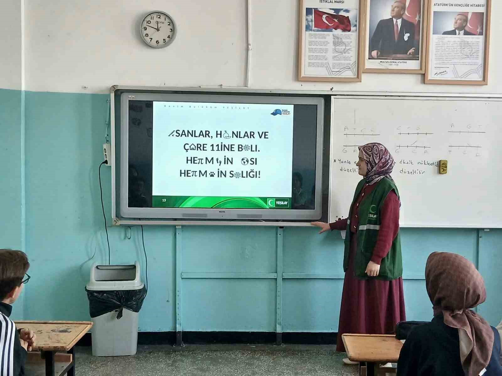 Yeşilay Kars Şubesi’nden öğrencilere sağlıklı yaşam sunumu
